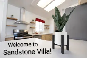 Sandstone Villa - wifi, BBQ, patios - Image 2