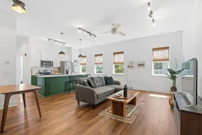 The NoFo Loft - Top Floor & Cozy 1BR Downtown ILM - Image 5