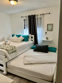 9 Guest, 2 BR, Near SoFi, & amusement parks - Image 4