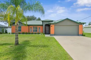 ⭐️Stylish yet COZY ⭐️ home in PALM COAST FLORIDA! - Image 2