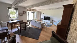 Prestigious farmhouse with heated pool - Image 3