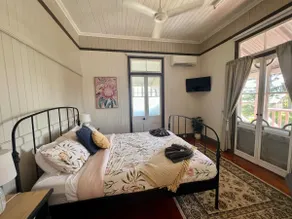 Childers Charmer with Aircon, WIFI & modern luxuries - Image 5