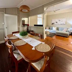 Childers Charmer with Aircon, WIFI & modern luxuries - Image 4