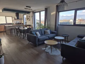 80 m² apartment with large terrace and parking - Image 2