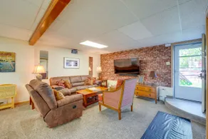 Anchorage Apt: Home Base for Alaska Adventure! - Image 4
