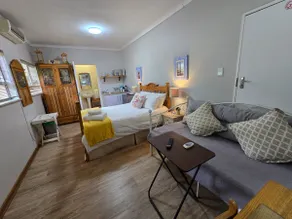 Modern rustic private flat - Image 3
