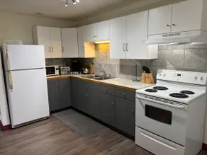 Spacious rental unit (2) - Image 5