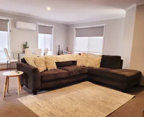 Close to Devonport, spacious & comfortable! - Image 2