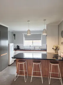 Close to Devonport, spacious & comfortable! - Image 3