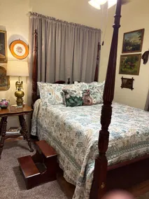 “ THE CURATED”Vintage duplex near DT - Image 2