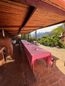 Rural house with pool, hot tub and barbecue area - Image 4