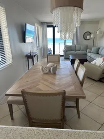 First floor, corner unit and beautiful beach views - Image 2