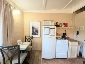 #03 - Fantastic Lakeside Studio Cottage- Pet Friendly - Image 5