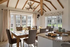 Cosy Cottage with log burner and private hot tub - Image 2