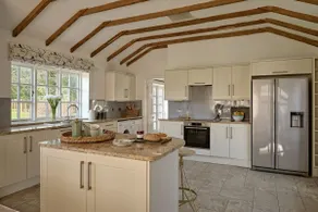 Cosy Cottage with log burner and private hot tub - Image 3
