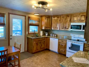Pet-Friendly Townhome • Fenced Yard • Near Avera - Image 4