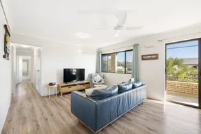 Beachside Unit In The Center Of Town - Image 3