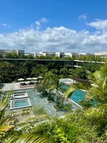 PH LOFT with Professional Gym, awesome Pools and Fast WiFi - Image 2