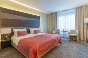 Hotel room with pool and fitness access - Image 2
