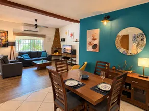 La Villa Palmier - Spacious 3BR Home - Quiet & Air-Conditioned - Image 5