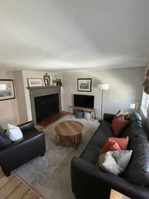 4BR 2BA Gem Prime Location, Cozy & Convenient - Image 3