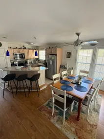 Drop Anchor-Beautiful Home in Quiet Neighborhood - Image 4