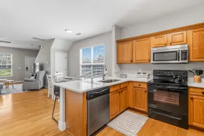 2 Private En Suites ~ Very Clean ~ Fast WIFI - Image 5