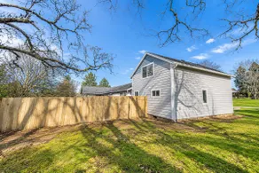 Beautiful like new home with a large hot tub in a quiet neighborhood on Acreage. - Image 5