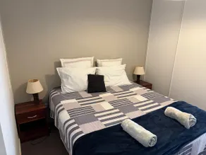 Pau Center • Queen size bed • Castle & train station within walking distance - Image 3