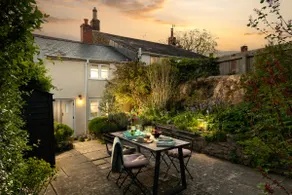 Blackbird Cottage near walks and Jurassic Coast - Image 2