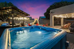 Ultimate Getaway Sleeps 16+ Pool Heat Option & Spa - Image 5