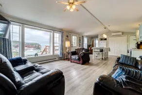 Blue Whale Cottage | Hot Tub & Sea Cave Views - Image 4