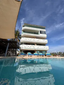 Pet-friendly loft right on the beach - Image 2