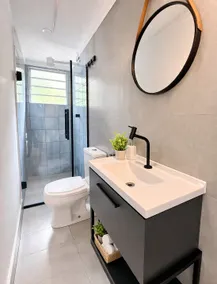 Modern Duplex Loft | Downtown with Air Conditioning and Garage - Image 4