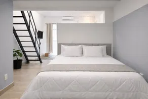 Modern Duplex Loft | Downtown with Air Conditioning and Garage - Image 2