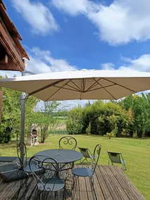 Cottage with pool - Image 5