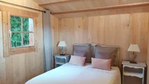 Cottage with pool - Image 3