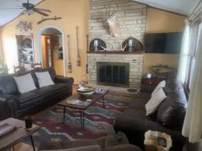 Cozy Cabin with river frontage yards from river launch for kayaking or fishing. - Image 3