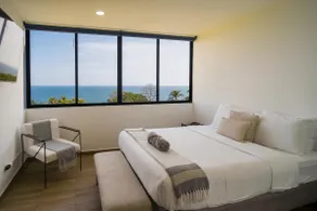 White Swan Villa w/ Ocean Views & Beach Access - Image 3