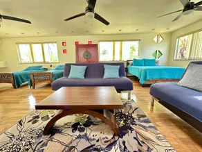 Tropical Relaxing Loft: Spacious and Unique - Image 3