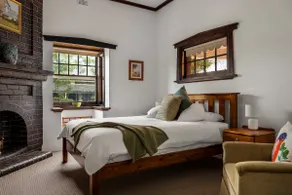 Whiterocks Tanunda Walk to Cafés Sleeps 8 Heritage - Image 4