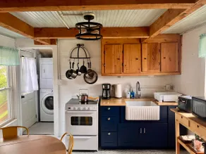The Coleman Cottage: 6 Houses from the Sand - Image 5