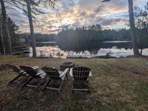 Large Hottub Chalet with Mtn Views on Lake - Image 3
