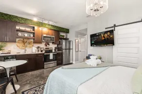 Trendy Studio | Private Deck & Free Parking - Image 3