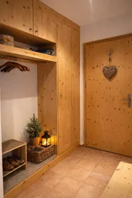 Laax Cozy Apartment Ski Bus at the Door - Image 4