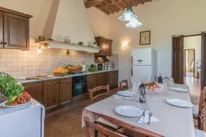 Sara Spacious Private Pool Apartment Near Lucca - Image 5