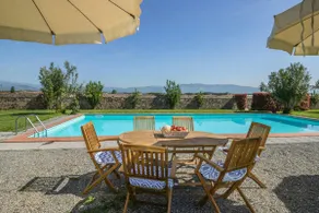 Sara Spacious Private Pool Apartment Near Lucca - Image 2
