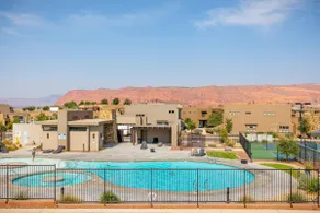 Modern 3BR Poolside on the 18th Hole - 2 Kings - Image 4