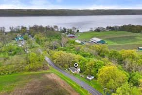 Sheldrake Solitude: \"Simple and Private on Cayuga Lake - Image 4