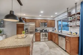 Modern Farmhouse with FREE Heated Pool & Fast WIFI - Image 5
